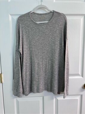 American Eagle Outfitters Men's Light Gray Crewneck Knit Sweater
